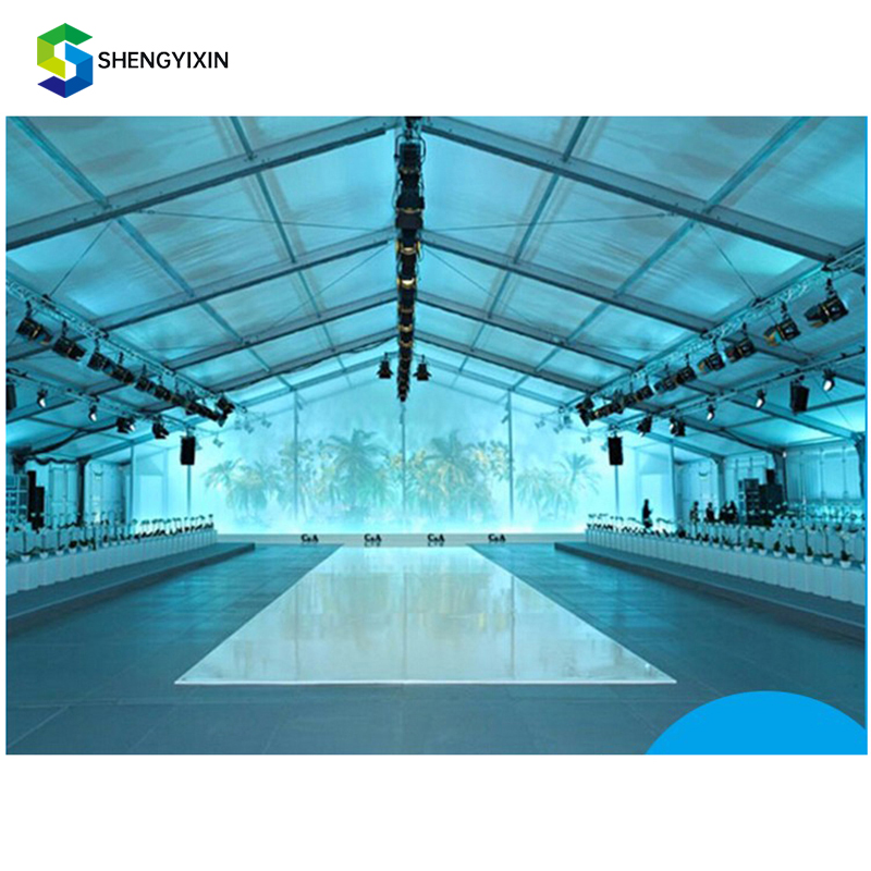 Tendone Popolare Grande per Ca - Outdoor Sports Hall recensione e prezzo